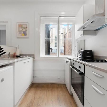 2 Bed Piccadilly Apartment 3 Лондон Экстерьер фото