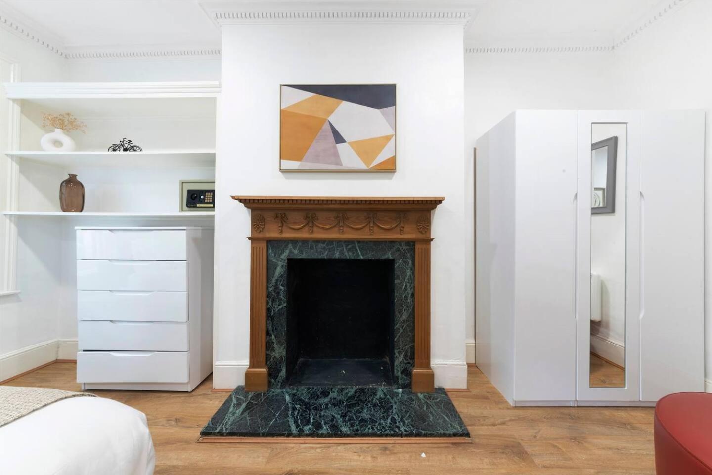 2 Bed Piccadilly Apartment 3 Лондон Экстерьер фото